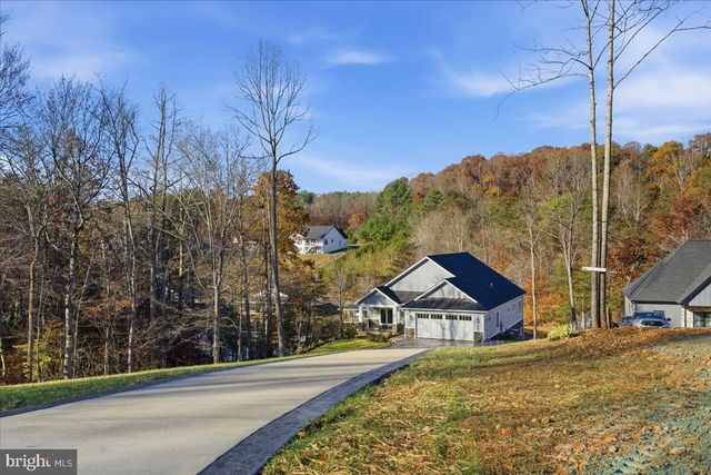172 LAKEWATCH CIR, Moneta, VA 24121