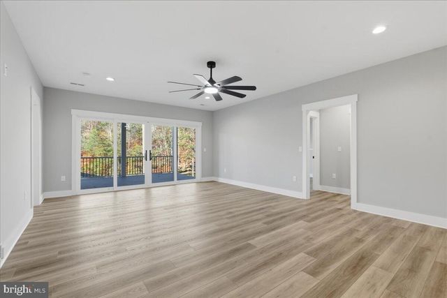 172 LAKEWATCH CIR, Moneta, VA 24121