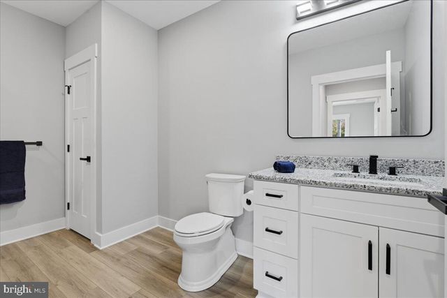 172 LAKEWATCH CIR, Moneta, VA 24121