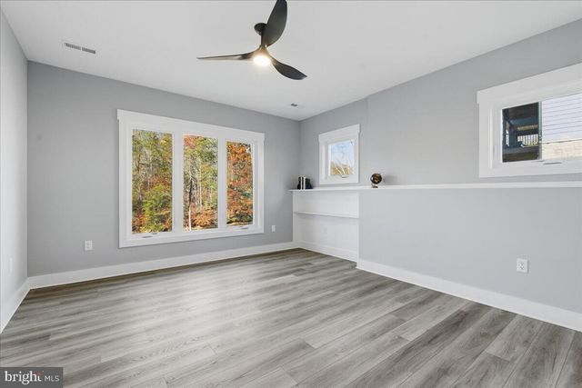 172 LAKEWATCH CIR, Moneta, VA 24121