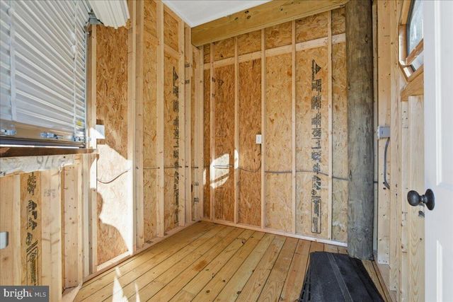 172 LAKEWATCH CIR, Moneta, VA 24121