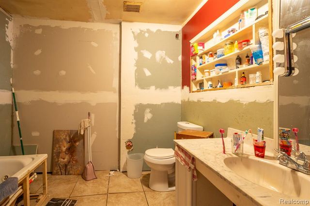 3668 Allen Street, Inkster, MI 48141