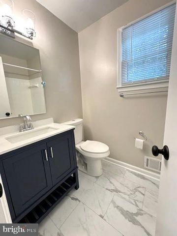 2053 KINGS HOUSE RD, Silver Spring, MD 20905