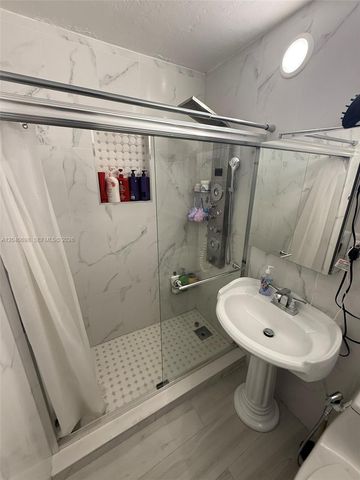 202 To To Lo Chee Drive, Hialeah, FL 33010
