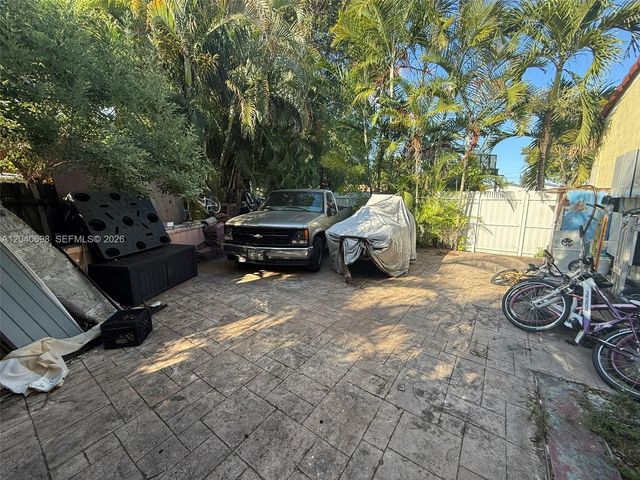 202 To To Lo Chee Drive, Hialeah, FL 33010