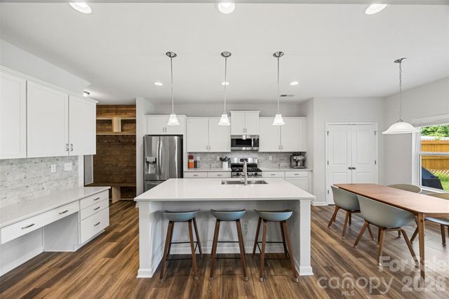 240 Cramerton Mills Parkway, Cramerton, NC 28032