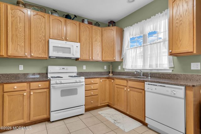 3 Eagleswood Drive, Waretown, NJ 08758