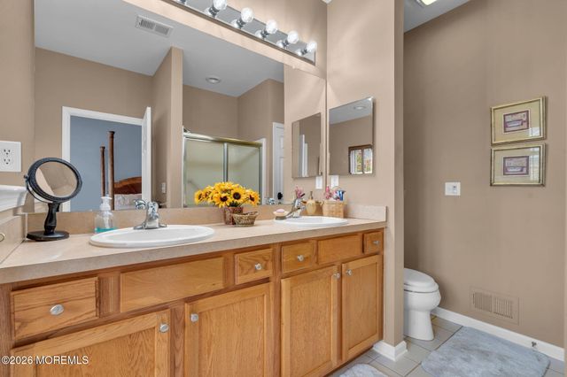 3 Eagleswood Drive, Waretown, NJ 08758