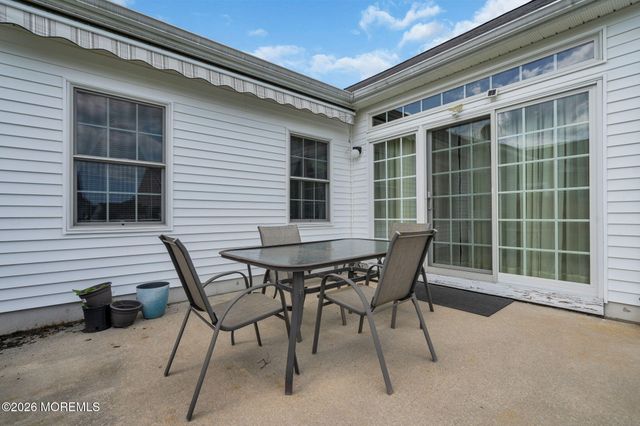 3 Eagleswood Drive, Waretown, NJ 08758