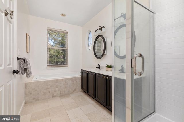 17562 LETHRIDGE CIR, Round Hill, VA 20141