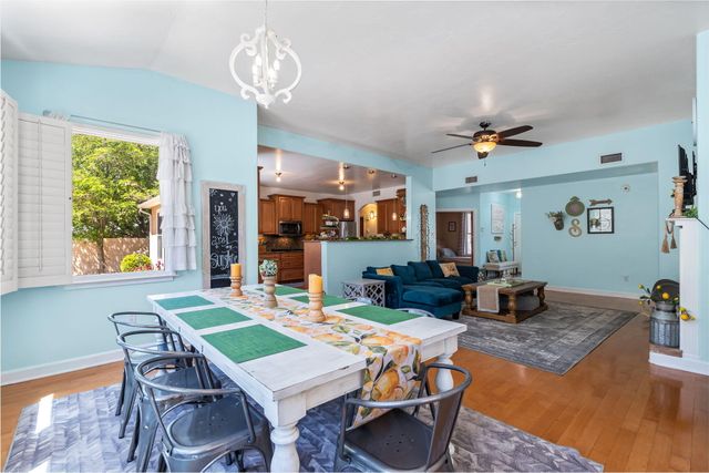 700 Via Posada SE, Albuquerque, NM 87123