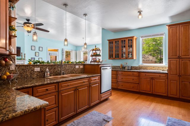 700 Via Posada SE, Albuquerque, NM 87123