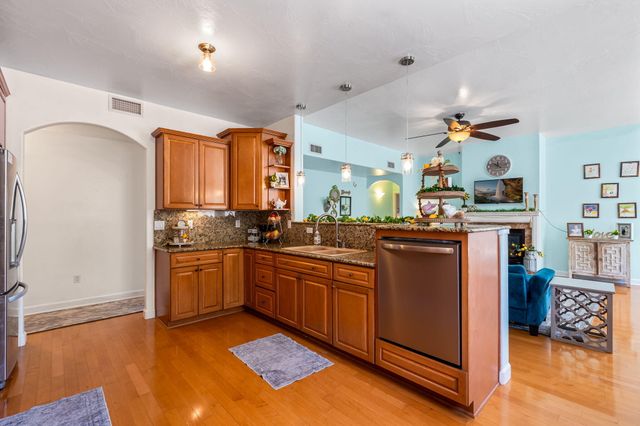 700 Via Posada SE, Albuquerque, NM 87123