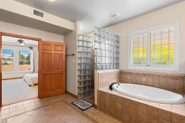 700 Via Posada SE, Albuquerque, NM 87123