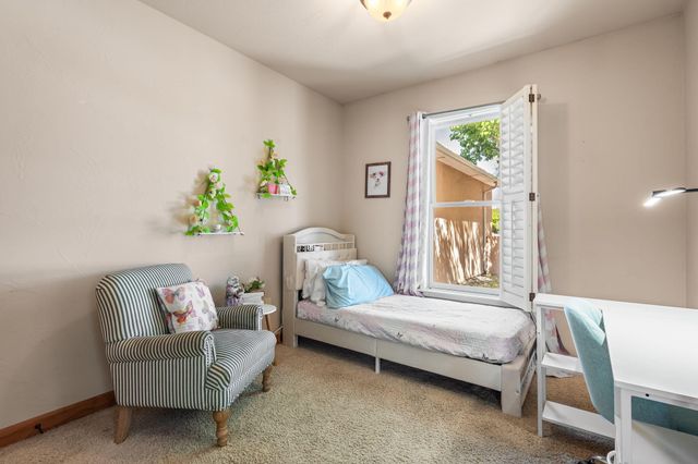 700 Via Posada SE, Albuquerque, NM 87123