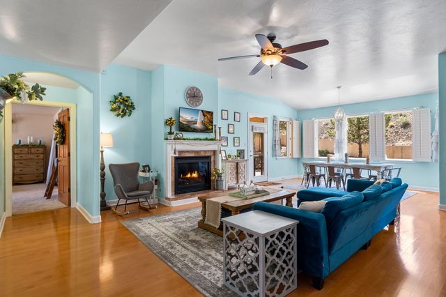 700 Via Posada SE, Albuquerque, NM 87123
