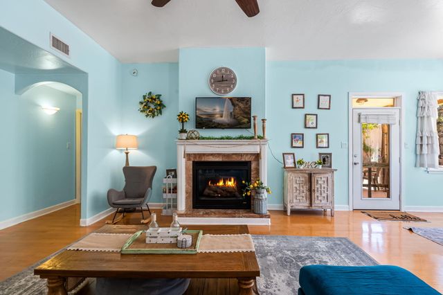 700 Via Posada SE, Albuquerque, NM 87123