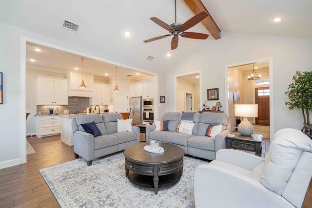 2834 Guinn Farms Rd, Tyler, TX 75707