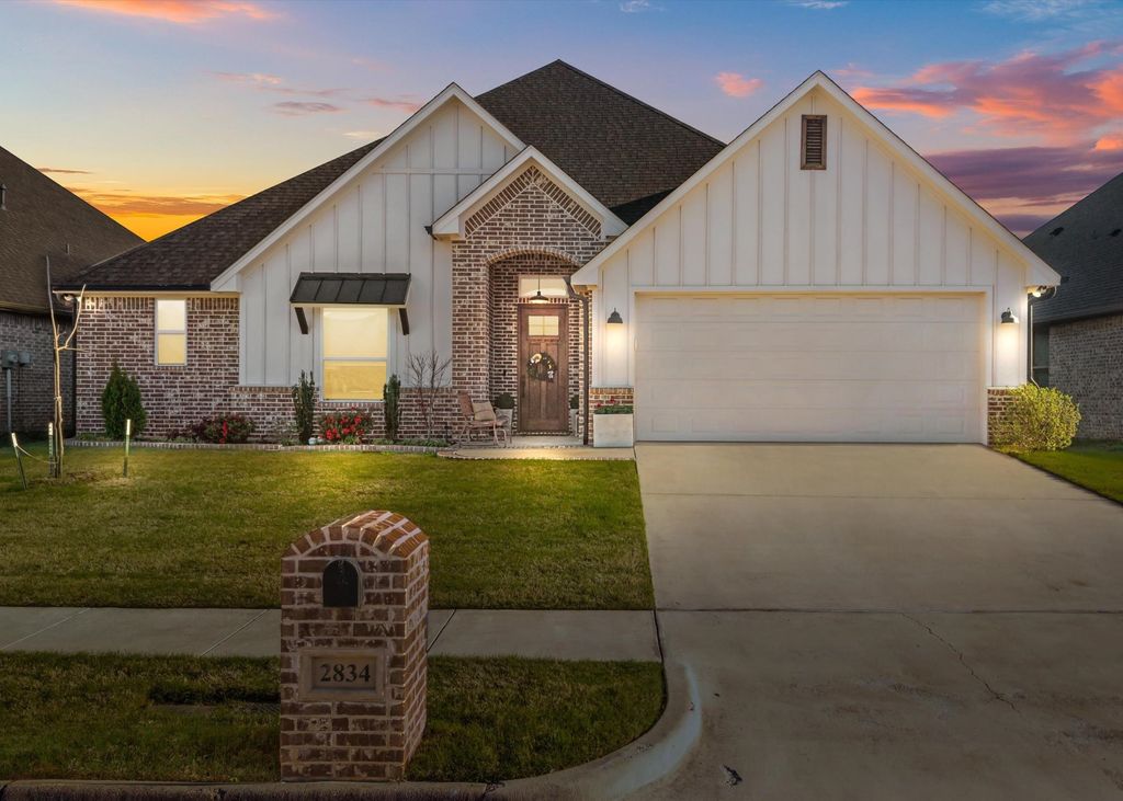 2834 Guinn Farms Rd, Tyler, TX 75707