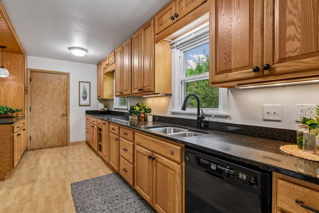 3613 Robin Lane, Minnetonka, MN 55305