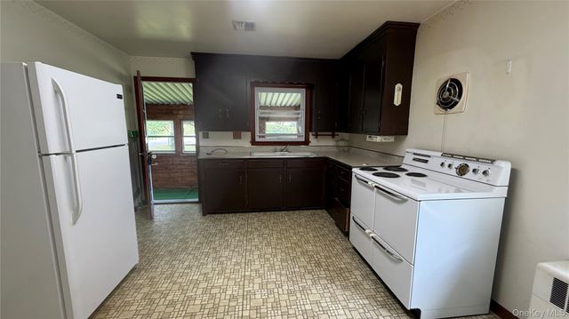 5 Trabucco Place, Wappingers Falls, NY 12590