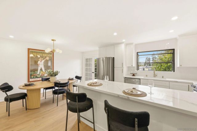 1263 Robinson 13, San Diego, CA 92103