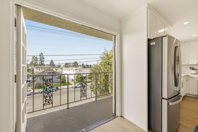 1263 Robinson 13, San Diego, CA 92103