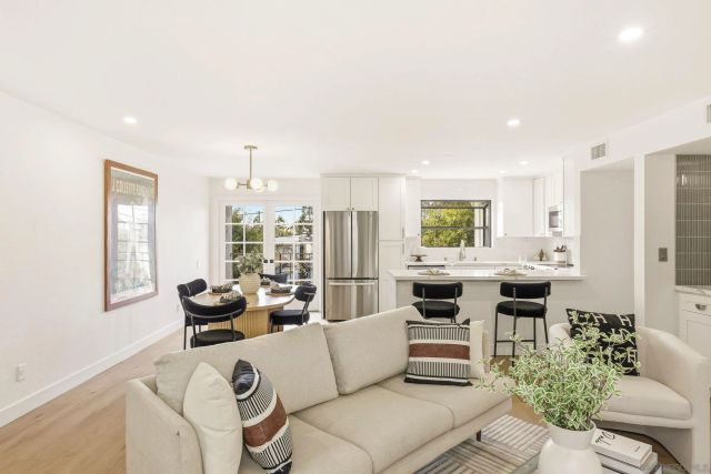 1263 Robinson 13, San Diego, CA 92103