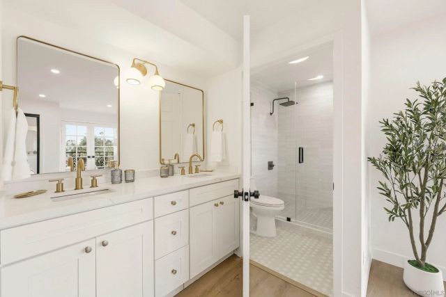 1263 Robinson 13, San Diego, CA 92103