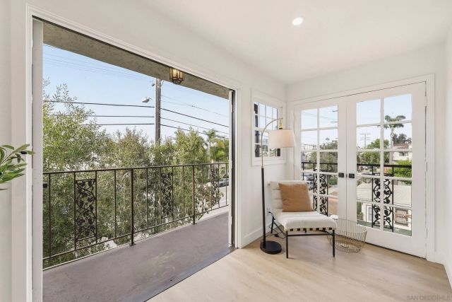 1263 Robinson 13, San Diego, CA 92103