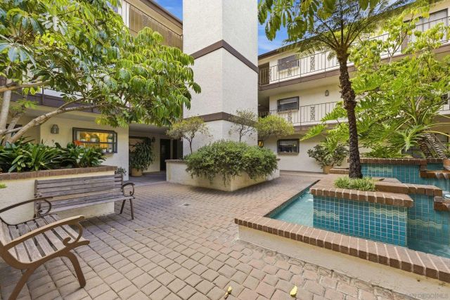 1263 Robinson 13, San Diego, CA 92103