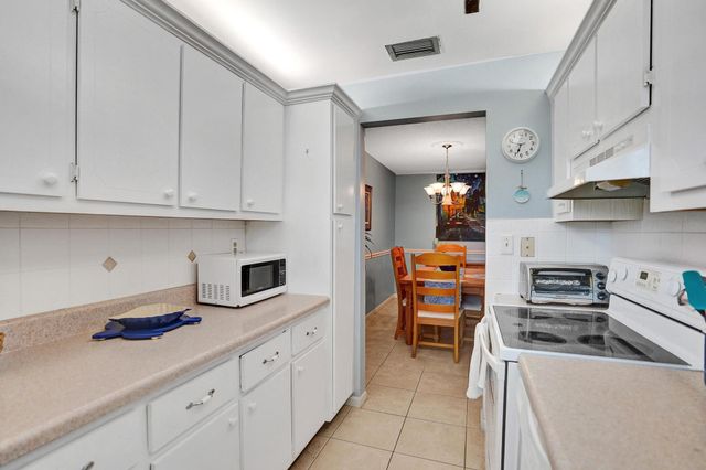 240 N High Point Boulevard C, Boynton Beach, FL 33435