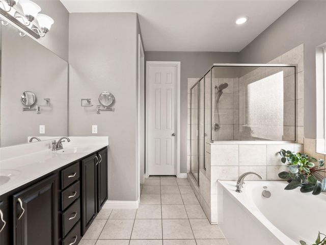 1101 Feather Reed DR, Leander, TX 78641