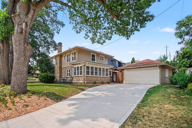 1154 E Chippewa Drive SE, Grand Rapids, MI 49506