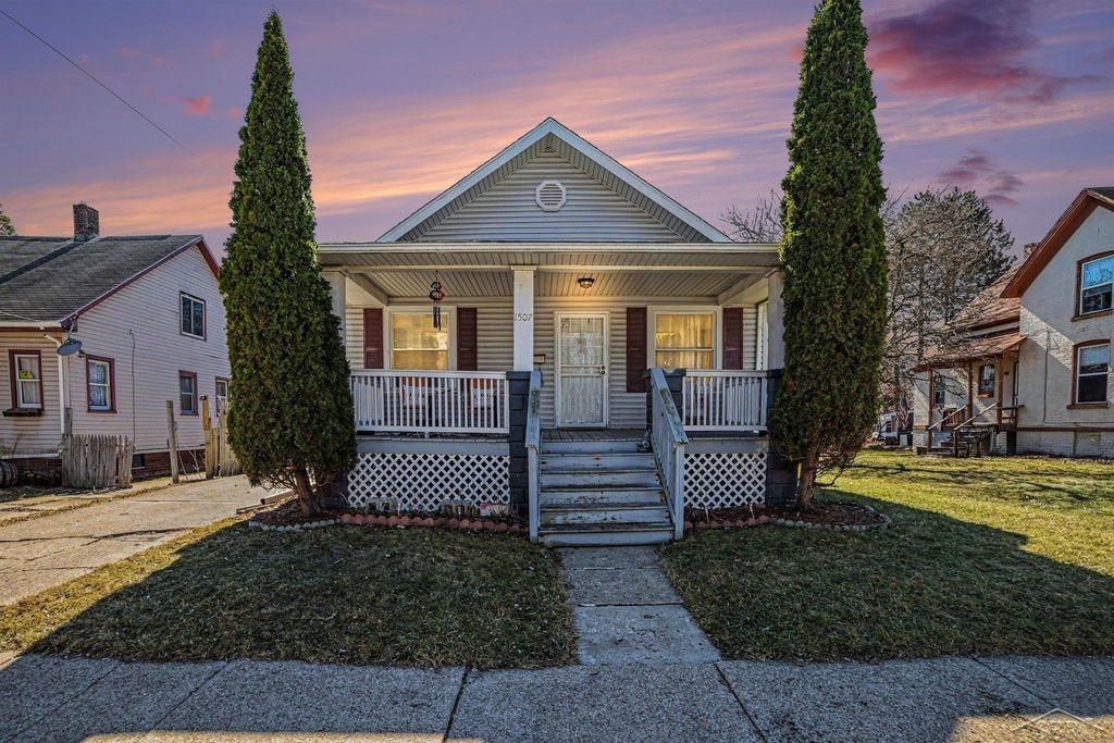 1507 Holmes Street, Saginaw, MI 48602
