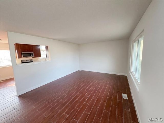 945 Countryside Drive, Troy, MO 63379