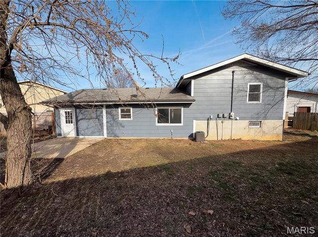 945 Countryside Drive, Troy, MO 63379