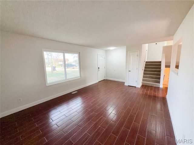 945 Countryside Drive, Troy, MO 63379