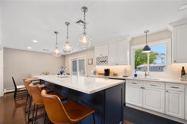 7 Robins Way, North Providence, RI 02904