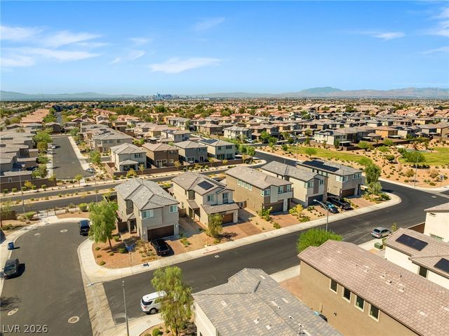 2915 Roaming Palmer Road, North Las Vegas, NV 89086