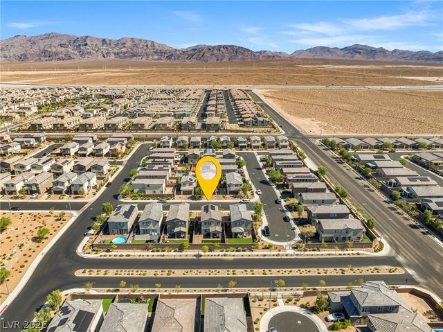 2915 Roaming Palmer Road, North Las Vegas, NV 89086