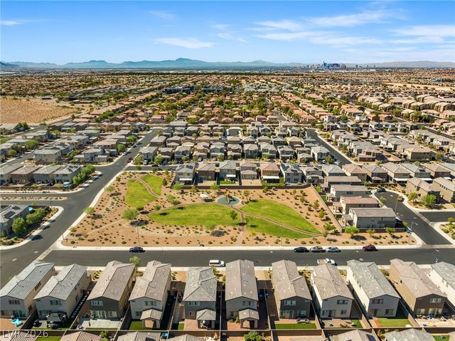 2915 Roaming Palmer Road, North Las Vegas, NV 89086