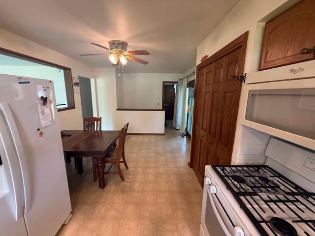 442 31st Avenue, East Moline, IL 61244