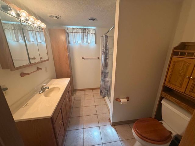 442 31st Avenue, East Moline, IL 61244