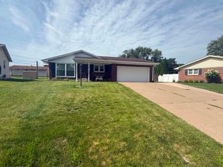 442 31st Avenue, East Moline, IL 61244