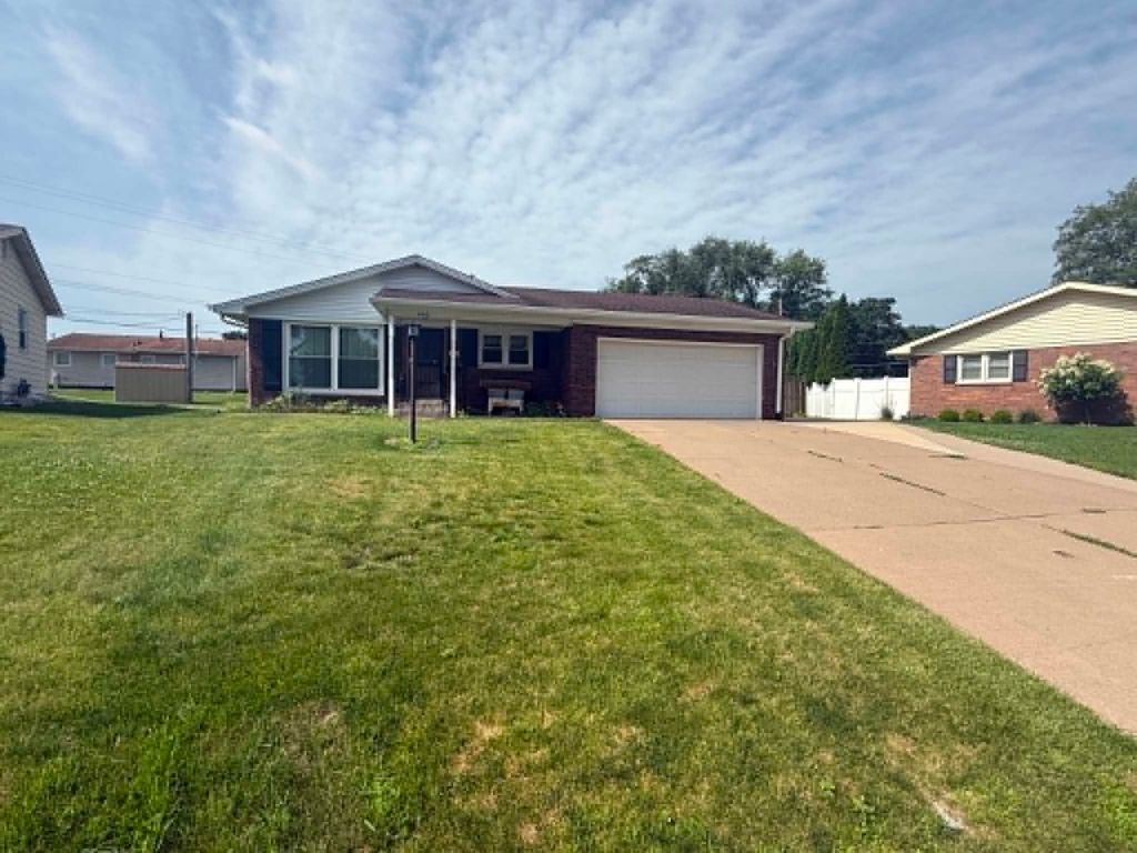 442 31st Avenue, East Moline, IL 61244