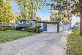 43 Hampton Road, Montgomery, IL 60538