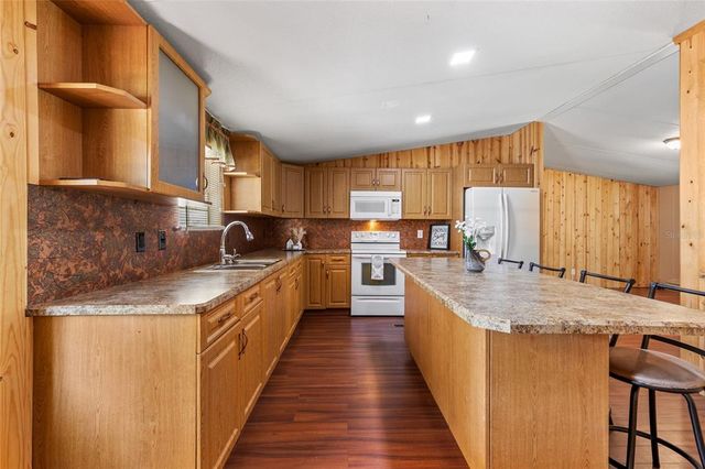 11050 NE 85TH AVENUE, Bronson, FL 32621