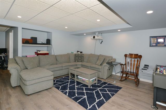 7089 Bolingbrook Drive, Portage, MI 49024