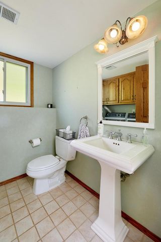 W278S8705 Lookout LANE, Mukwonago, WI 53149
